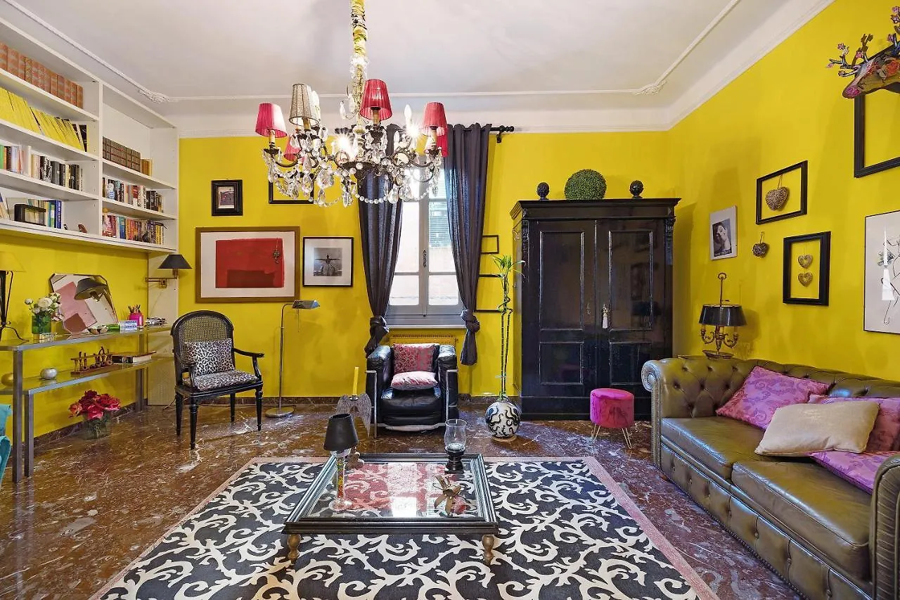Tiffany Apartment Finale Ligure 0*,