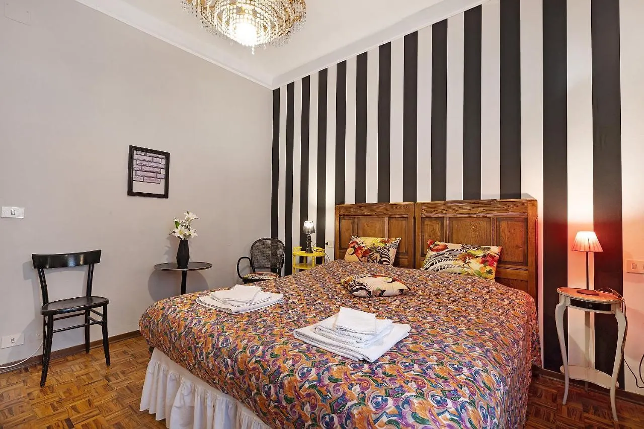 Tiffany Apartment Finale Ligure