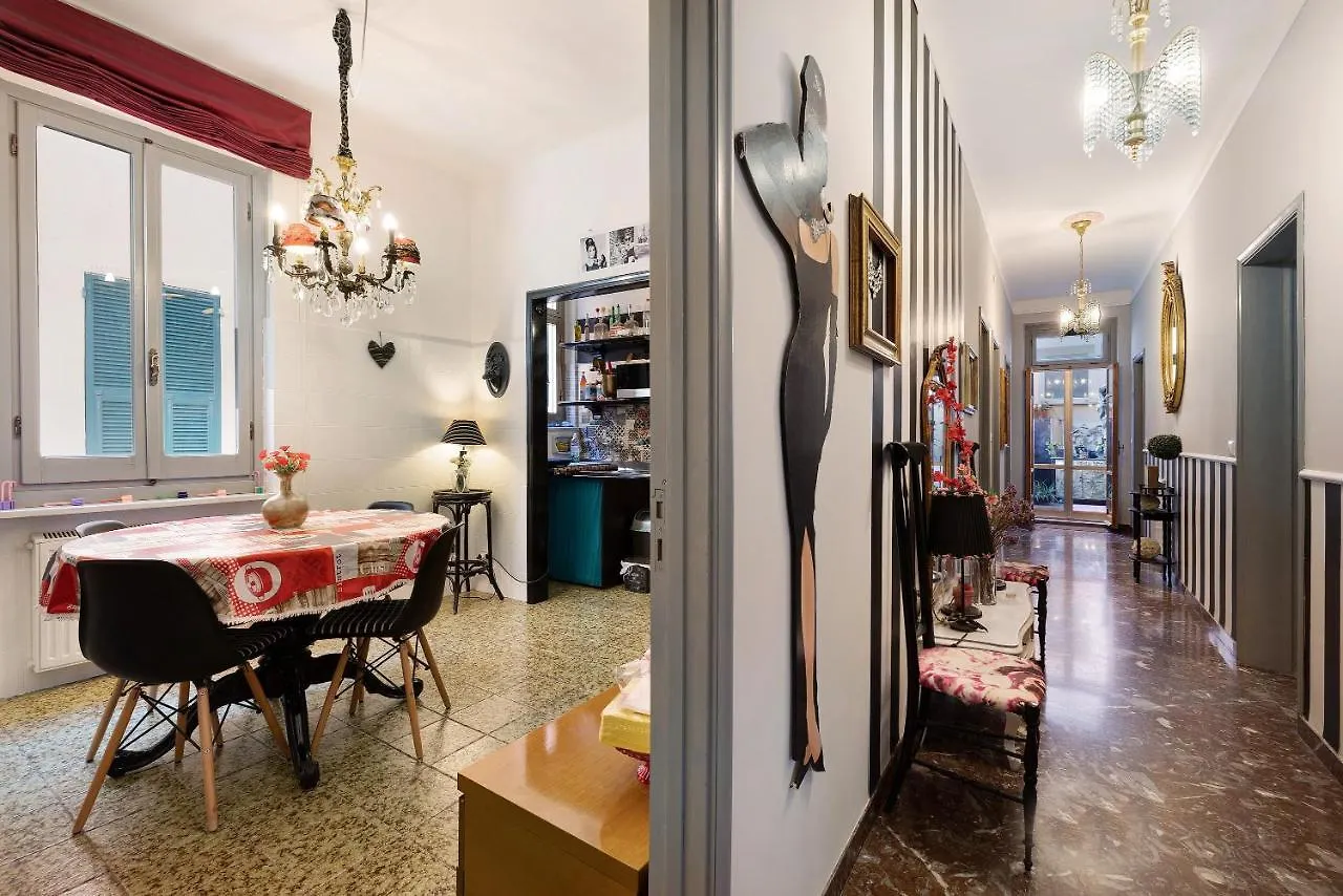 Tiffany Apartment Finale Ligure